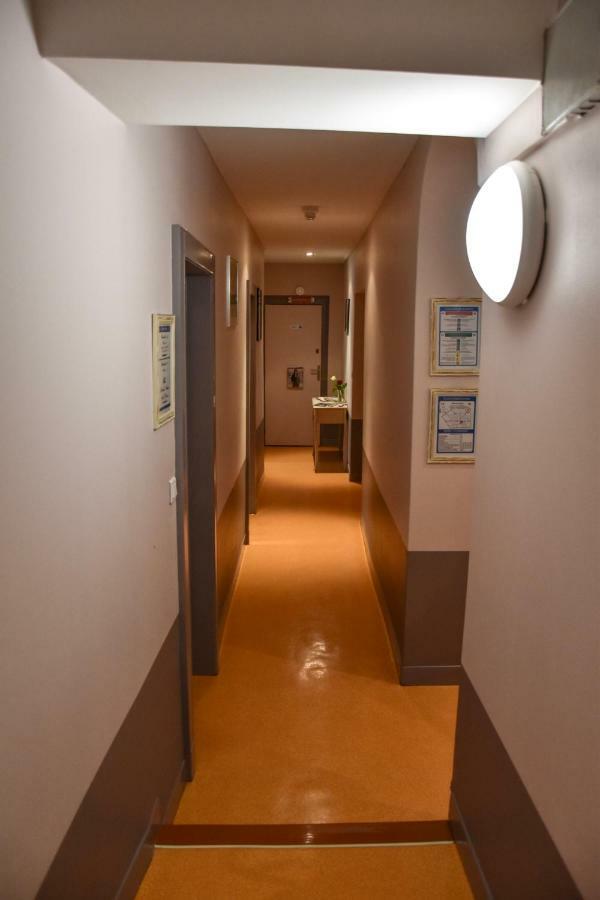 Hotel Des Remparts 2*